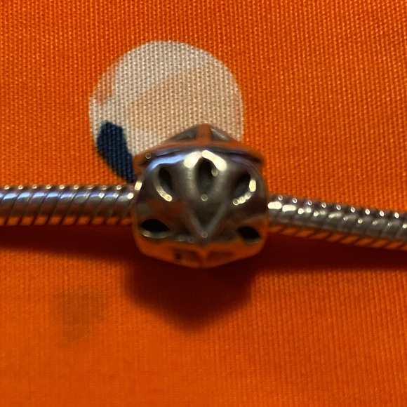 3 Chamilia bracelets - Picture 10 of 14